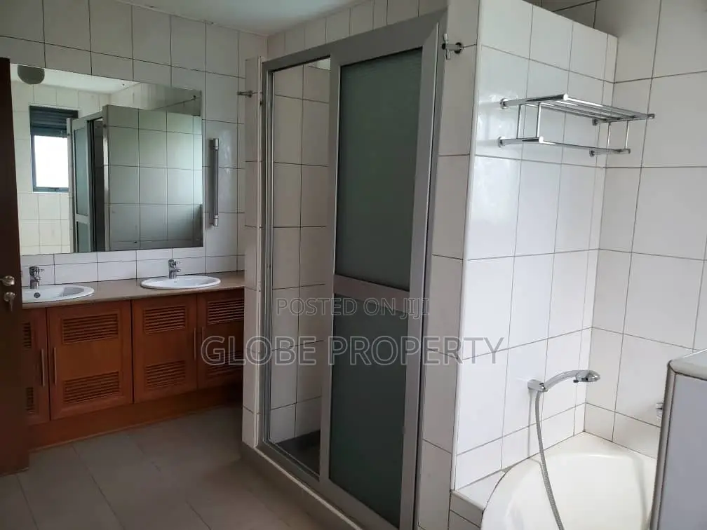 4bdrm Maisonette in Lugogo Bypass, Central Division for rent
