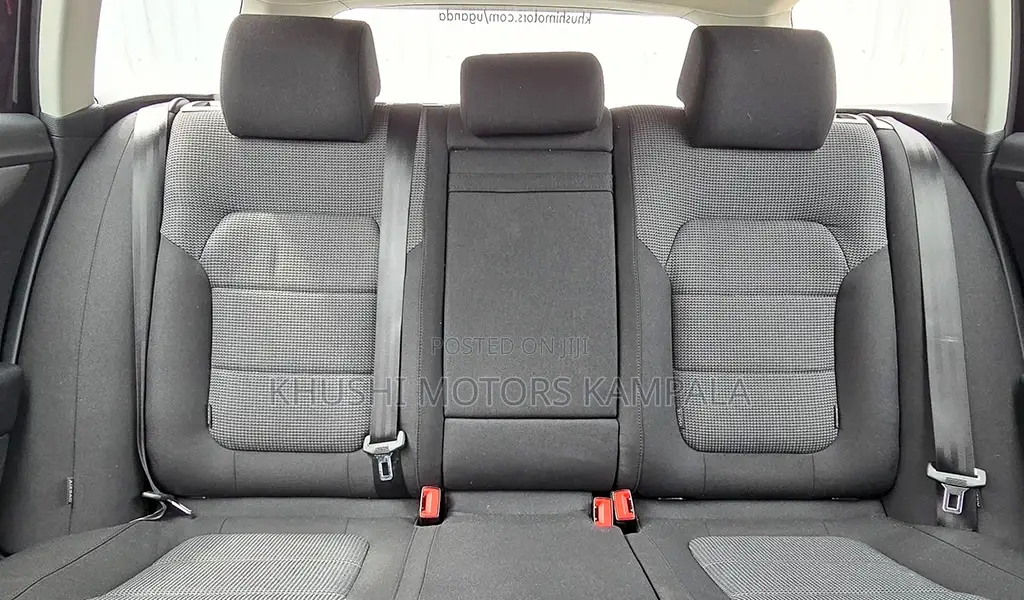 Volkswagen Passat 2012 Black