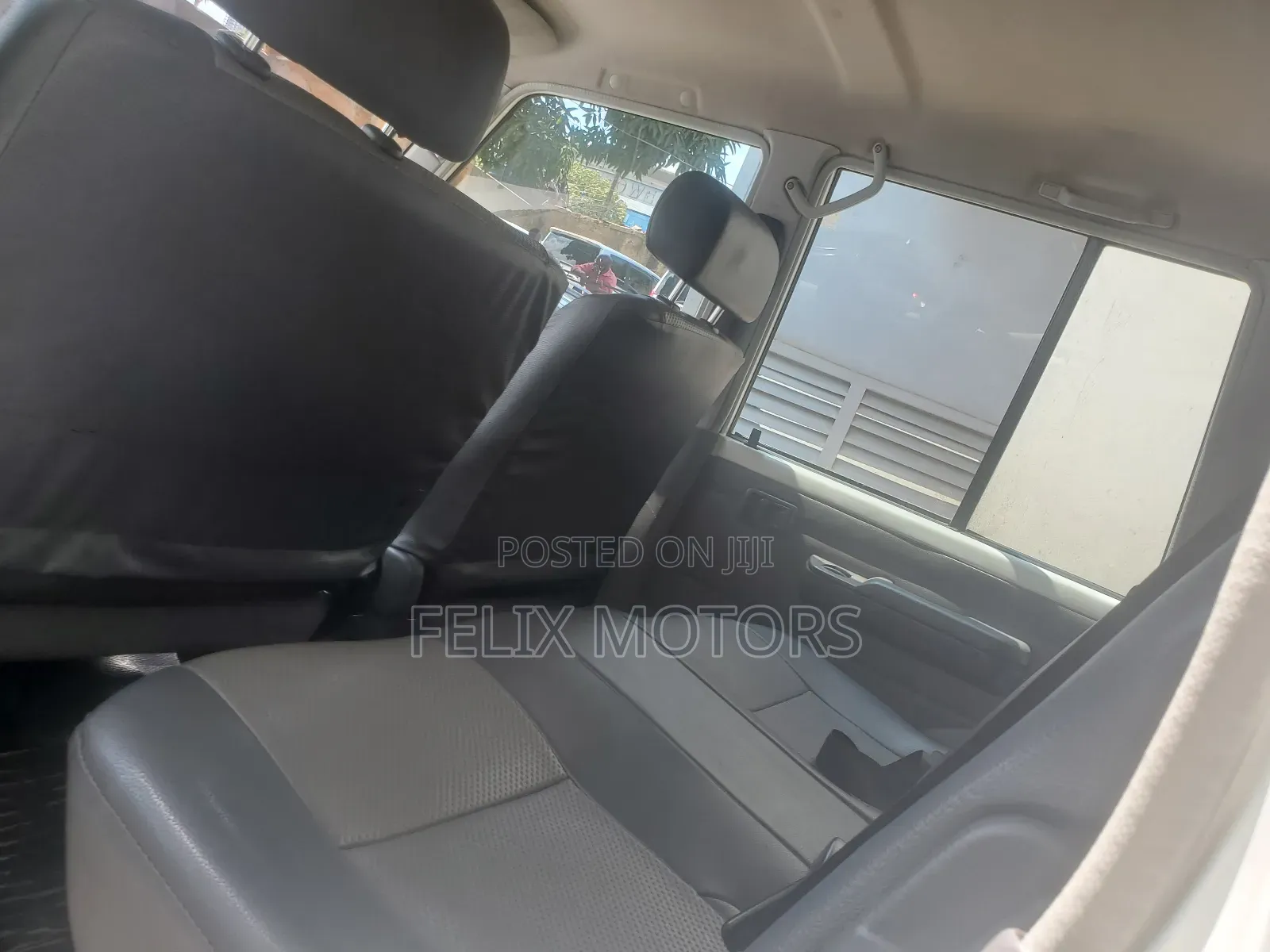 Toyota Land Cruiser 2016 White