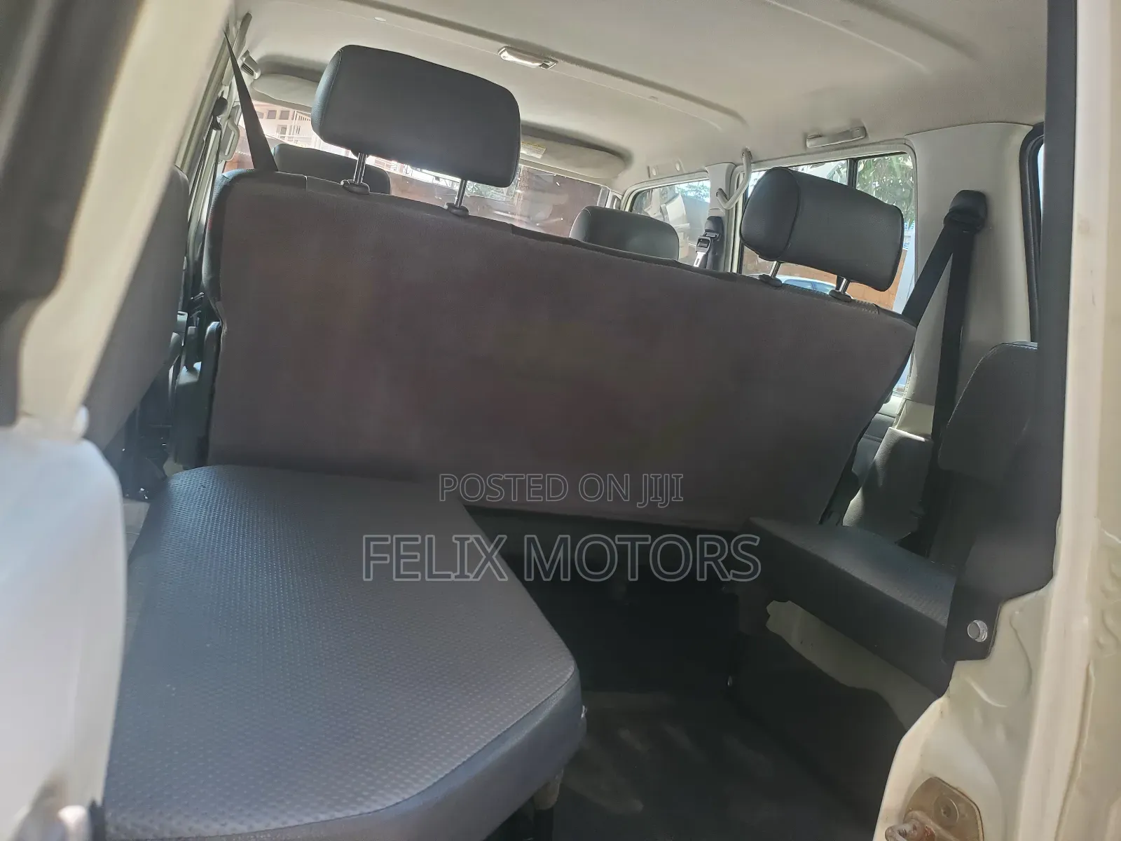 Toyota Land Cruiser 2016 White