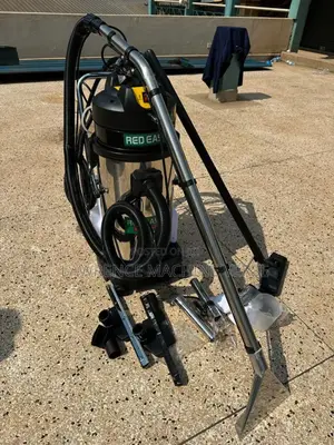 Both Steaming and Vacuuming Cleaner 20l