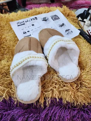 Photo - In Door Sundles With Fluffy Brown Colour 38-39