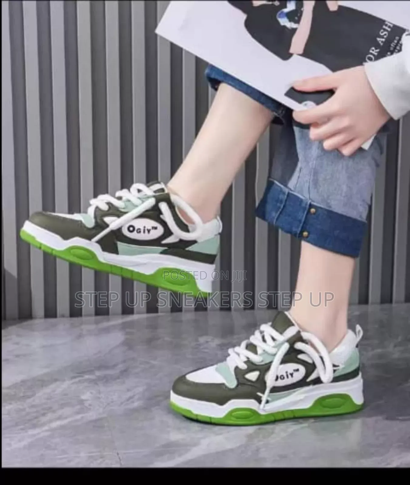 0giy Sneakers