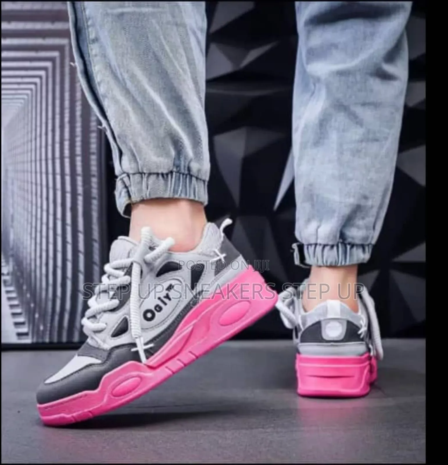 Ogiy Sneakers