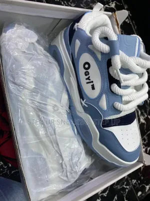 Ogiy Sneakers