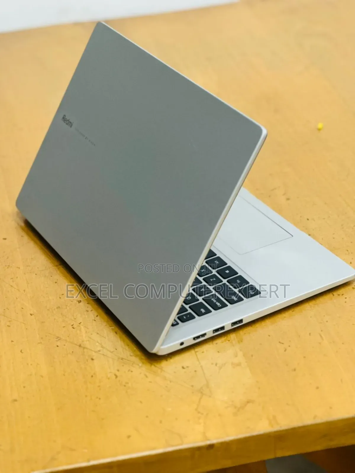 New Laptop Over Powered 8GB Intel Core I7 SSD 256GB