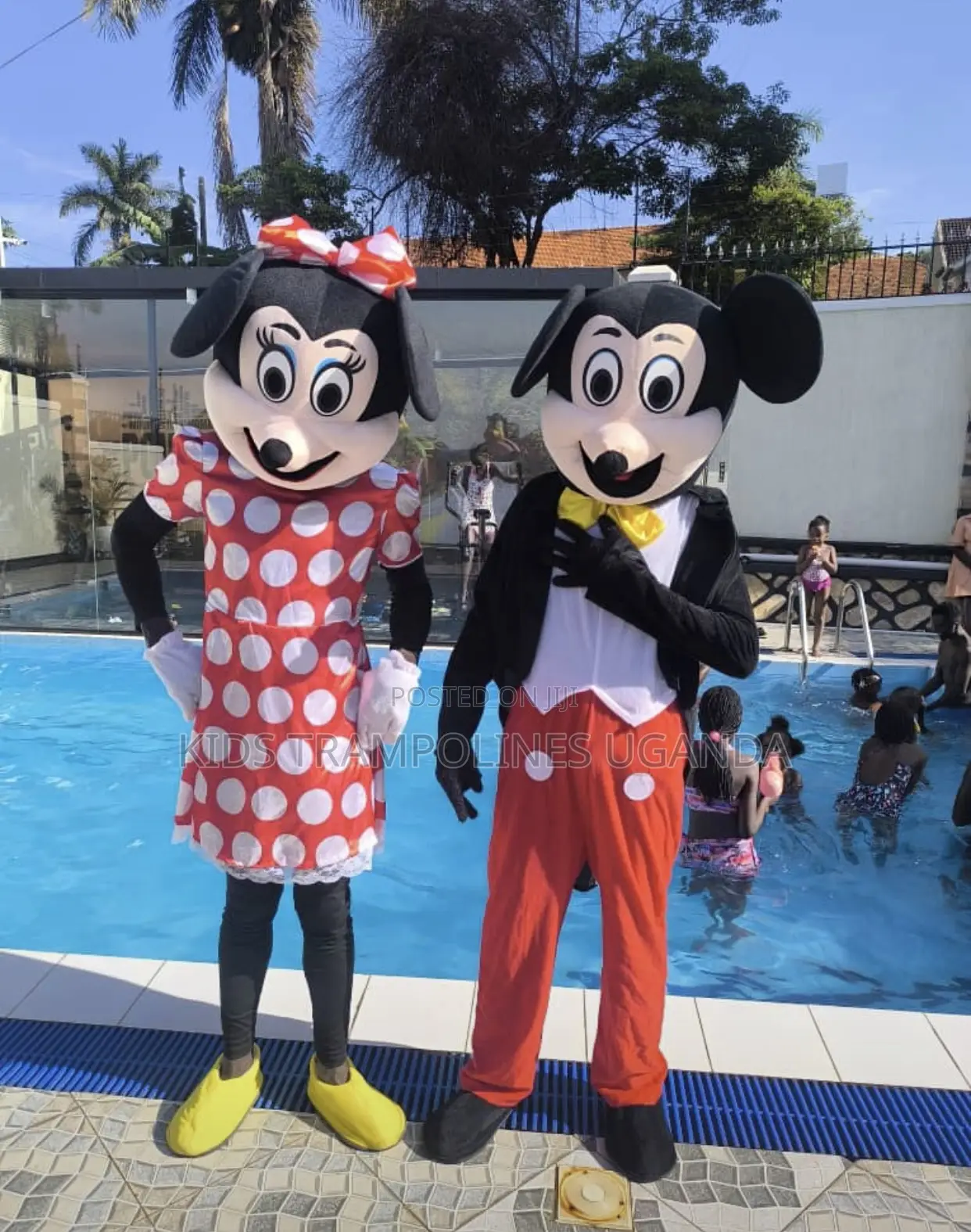 Brand New Bouncycastles,Candymachines,Mascots