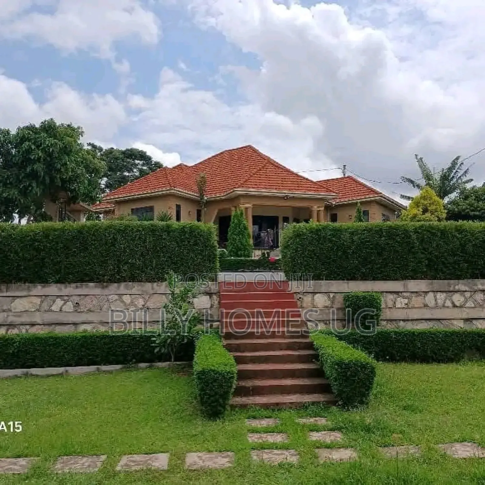 4bdrm Bungalow in Kira for sale