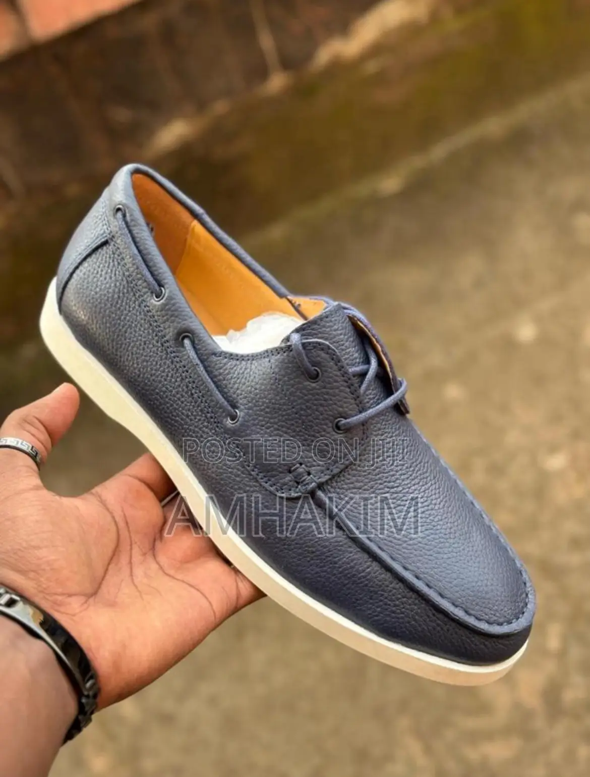 Classic Gucci Leather Docksides Men's Moccasins in Stock