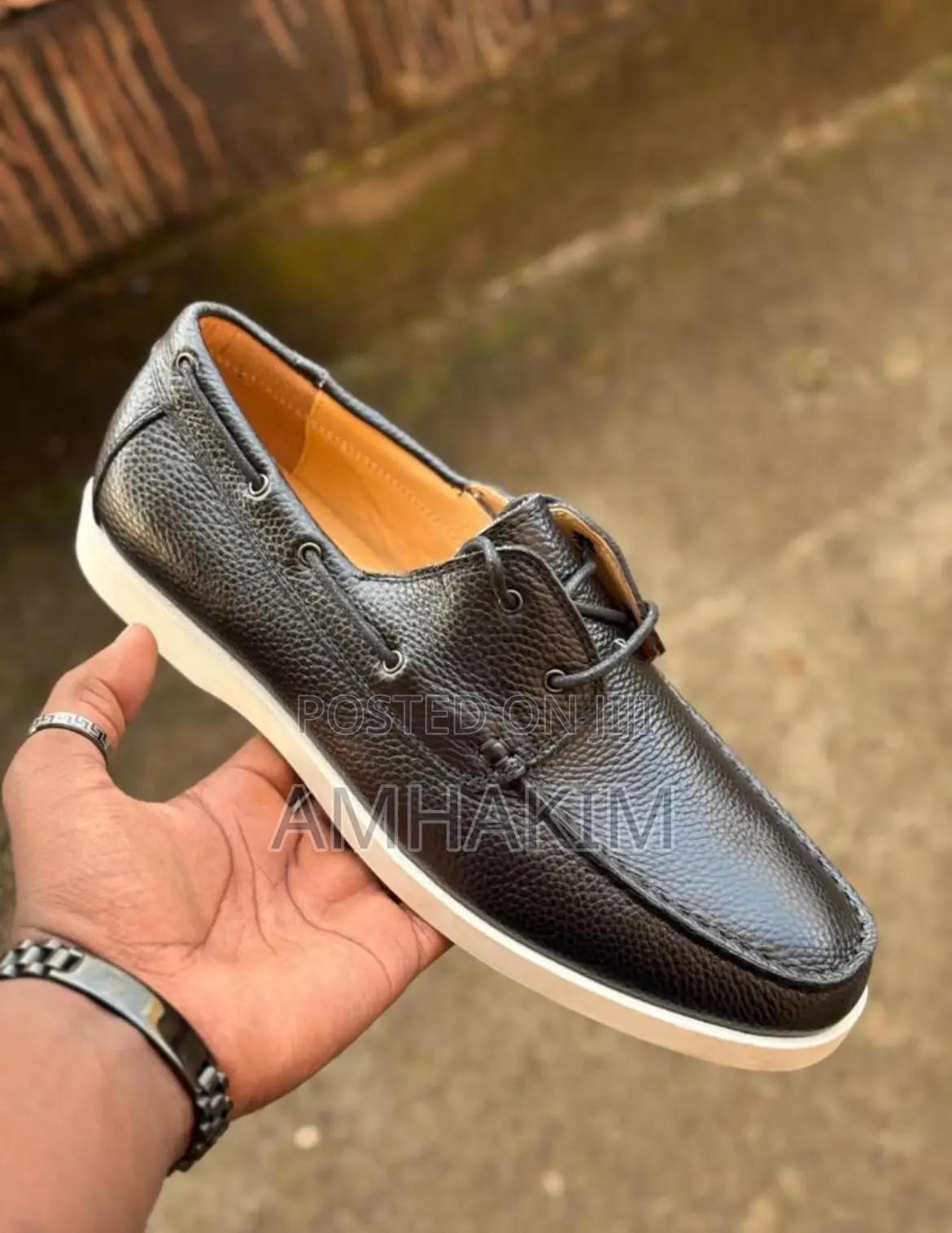 Classic Gucci Leather Docksides Men's Moccasins in Stock