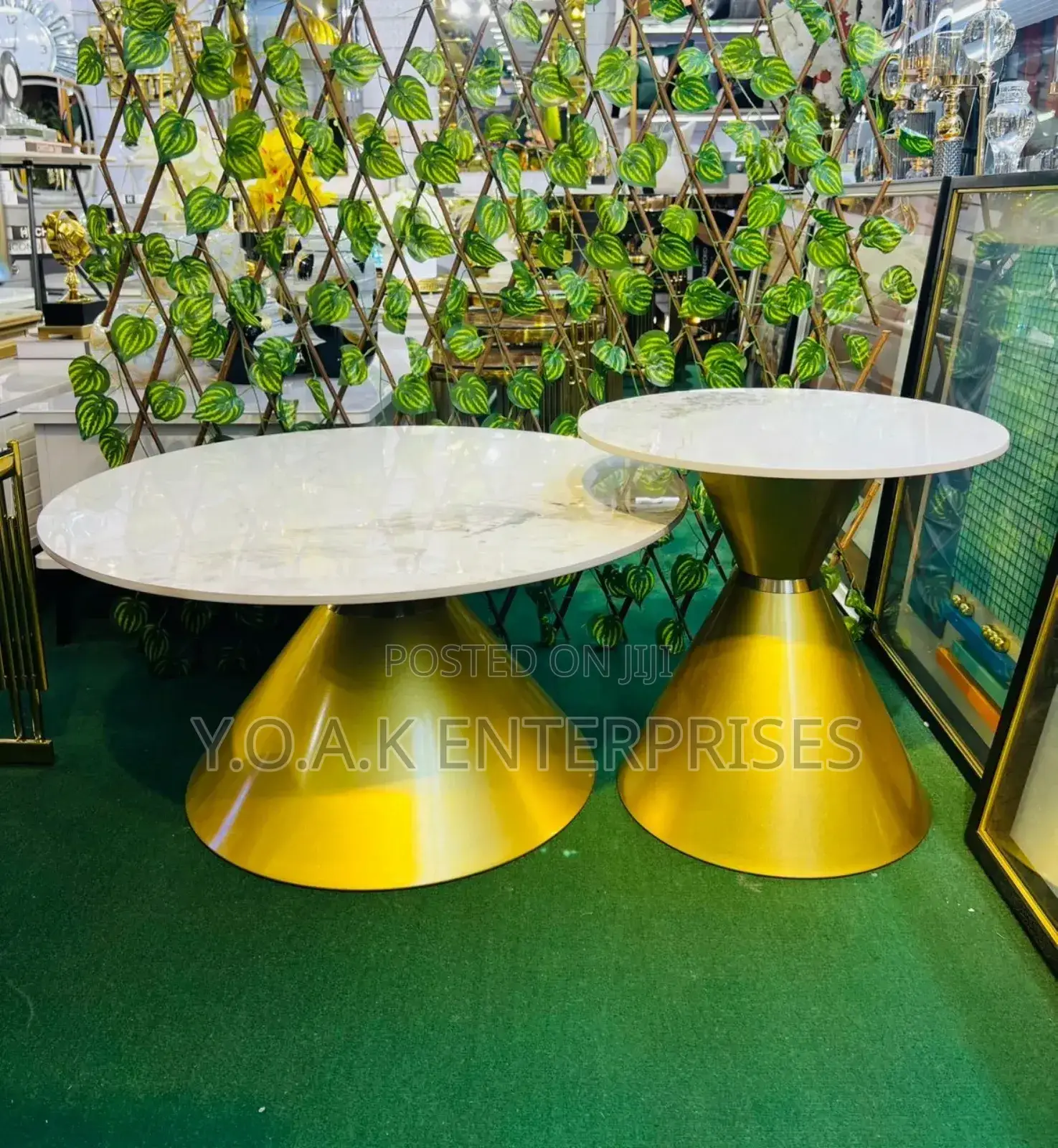 Round Decorated Table Multi Color