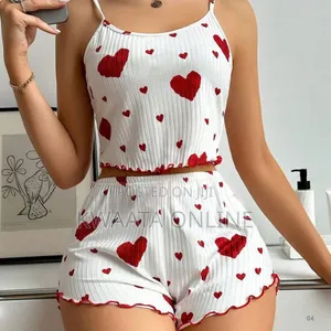 Fashionable Womens Printed Pajamas Set With Shorts and Tops