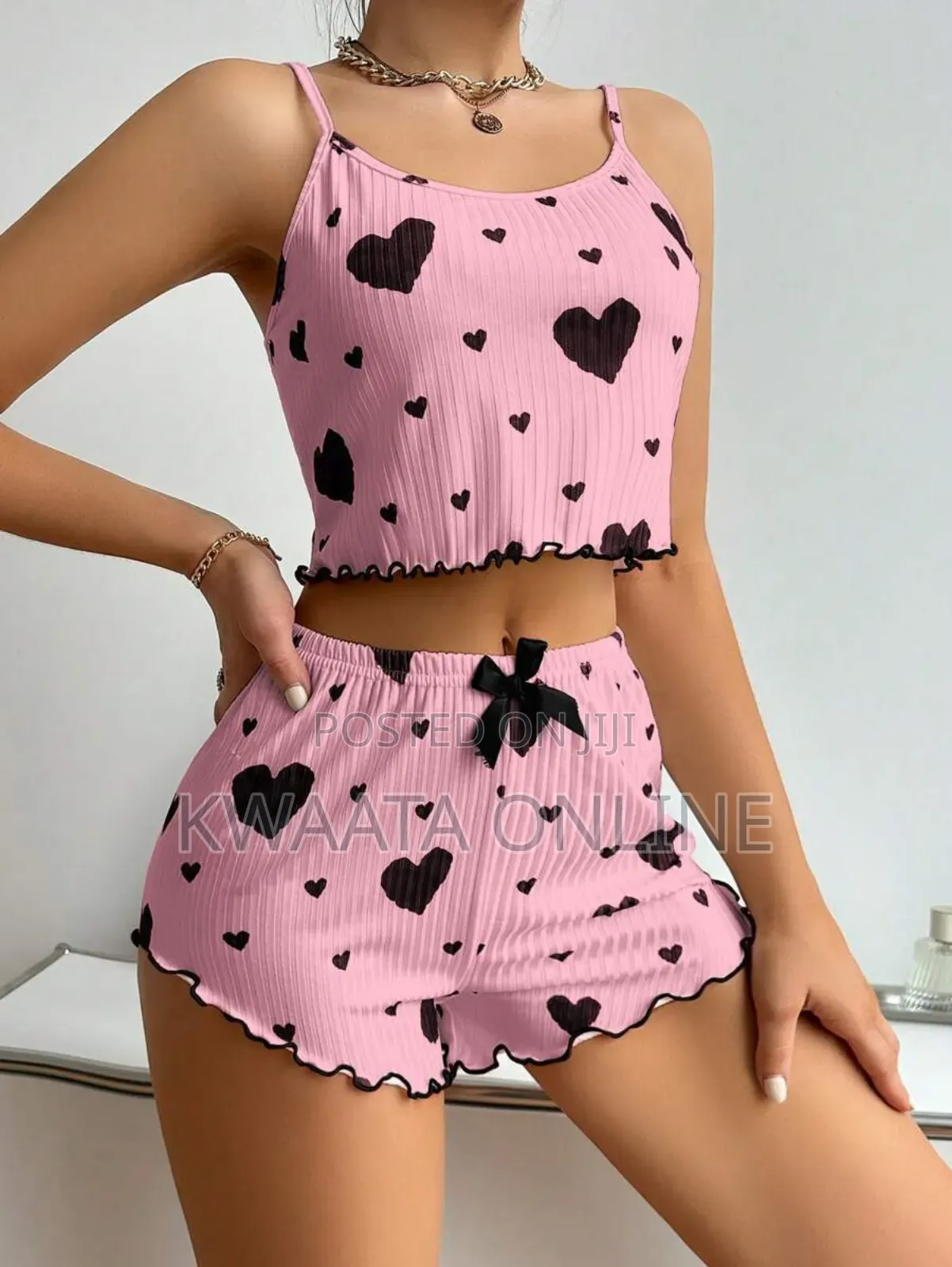 Fashionable Womens Printed Pajamas Set With Shorts and Tops