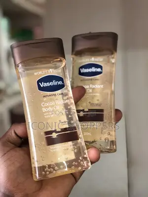 Photo - Vaseline Intensive Care Cocoa Radiant Body Oil