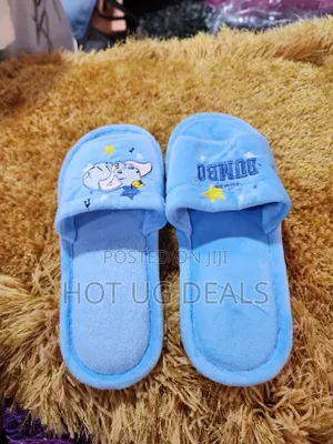 Warm Fluffy Lightweight Bedroom Indoor Sandals (40-44 Size)
