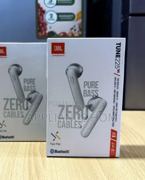 Photo - JBL Tune225tws Buds 
25 Hours Battery Playtime
