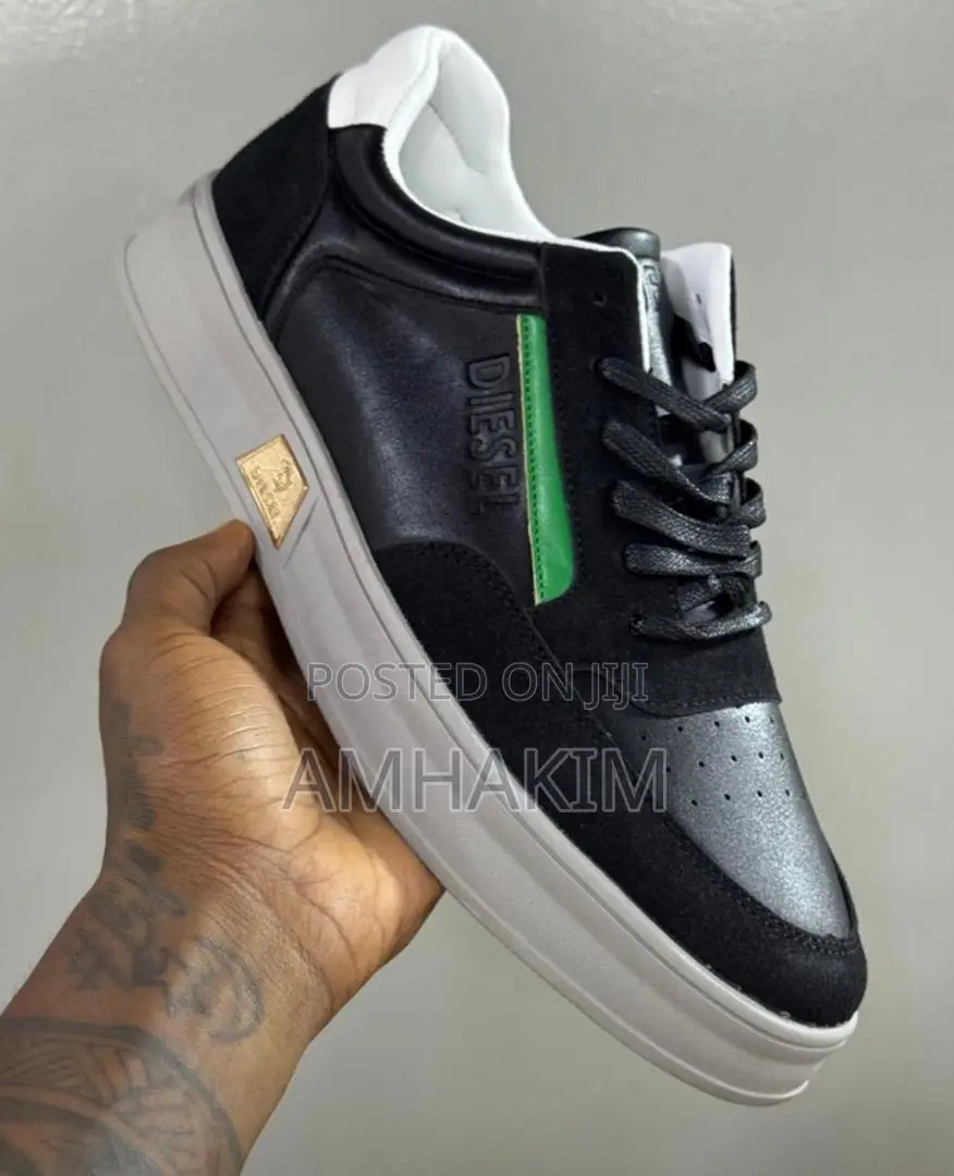 Classic Men Diesel Low Sneakers in Stock