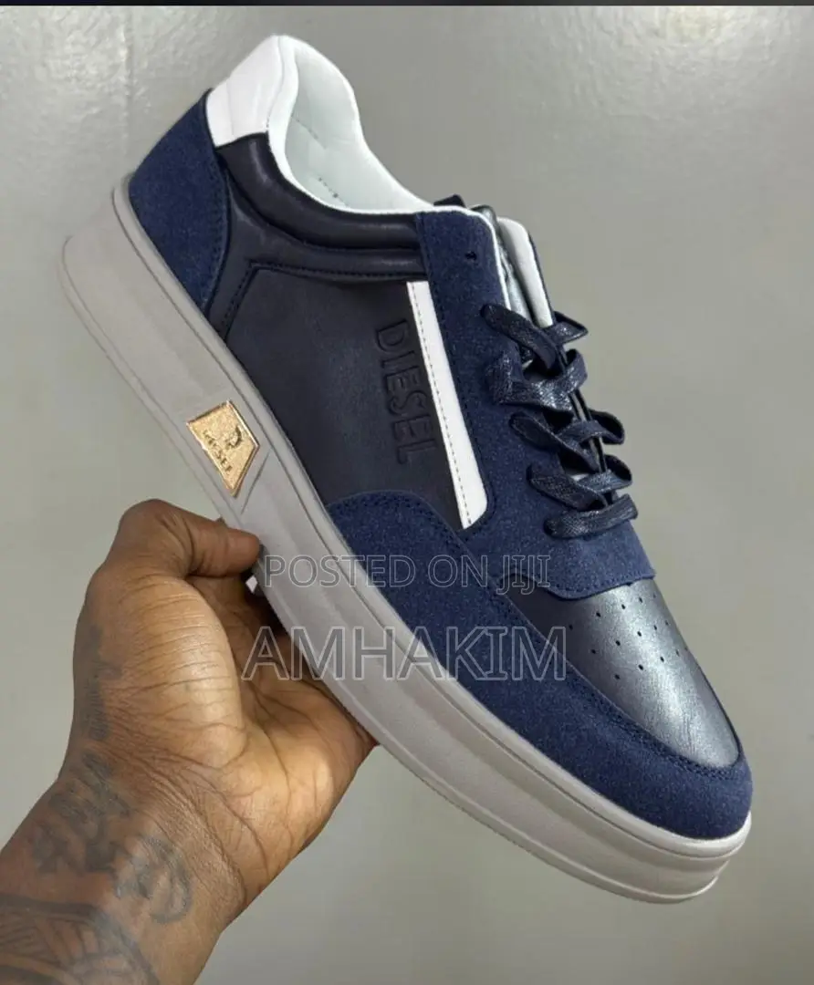 Classic Men Diesel Low Sneakers in Stock