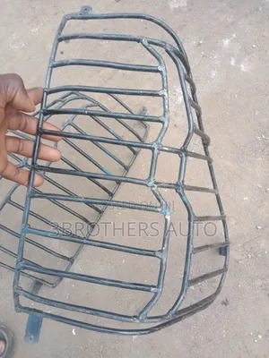 Toyota Hilux (Revo/Vigo) Tail Light Guards