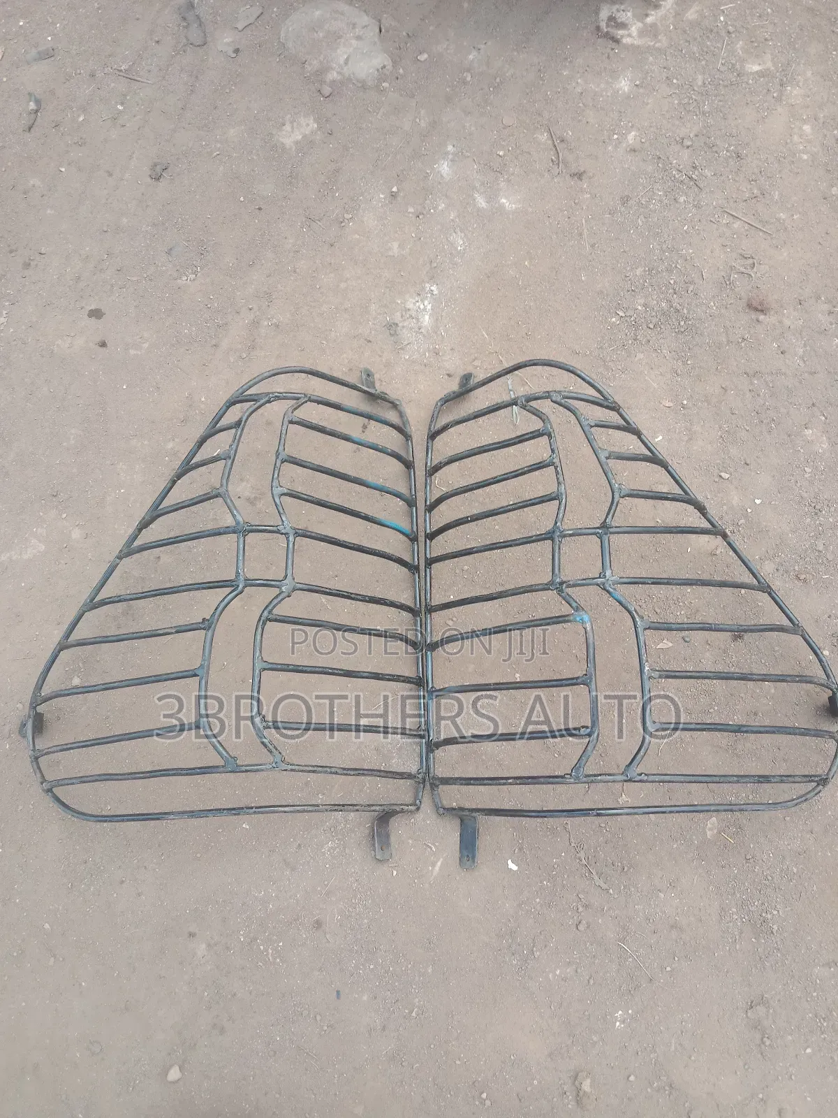 Toyota Hilux (Revo/Vigo) Tail Light Guards