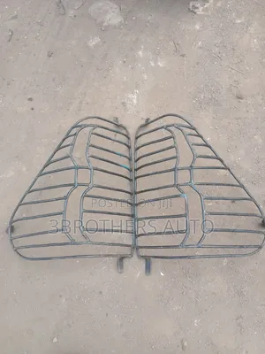 Toyota Hilux (Revo/Vigo) Tail Light Guards