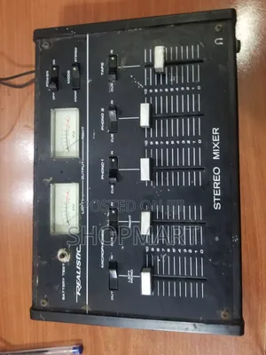 Mixer Realistic With 5 Channels