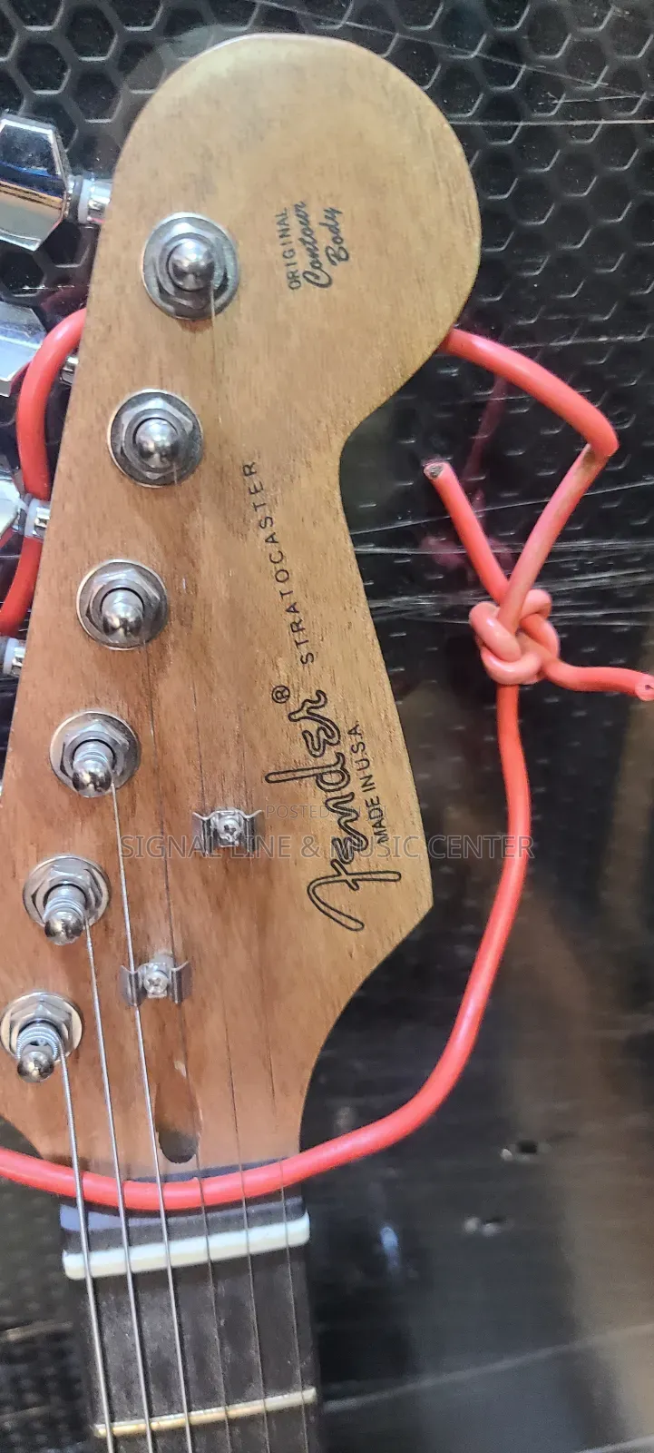 Fender Solo or Eletric Guitar 22 Guitar