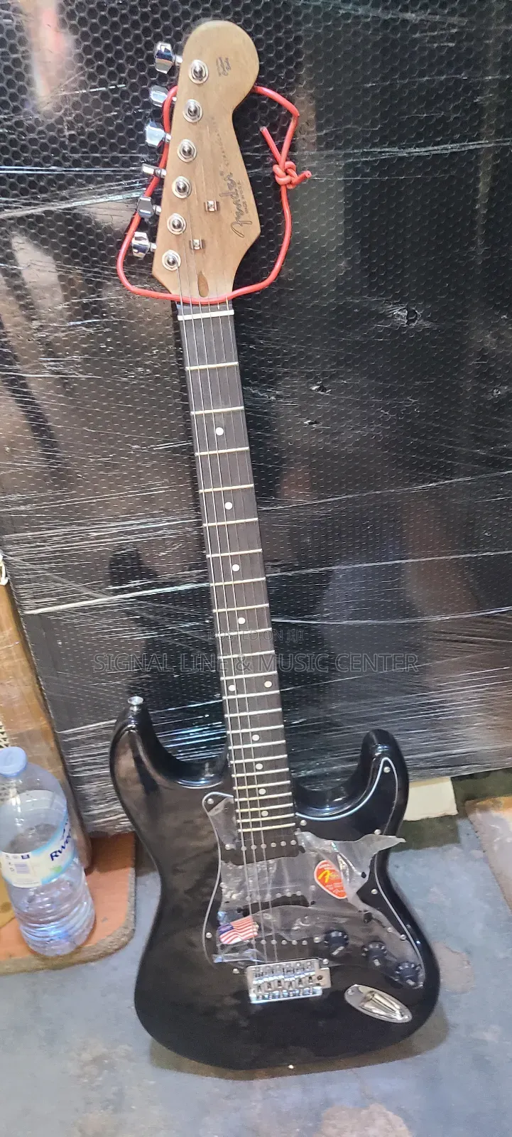 Fender Solo or Eletric Guitar 22 Guitar