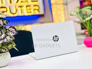 New Laptop HP Pavilion 13 16GB AMD Ryzen 7 SSD 512GB