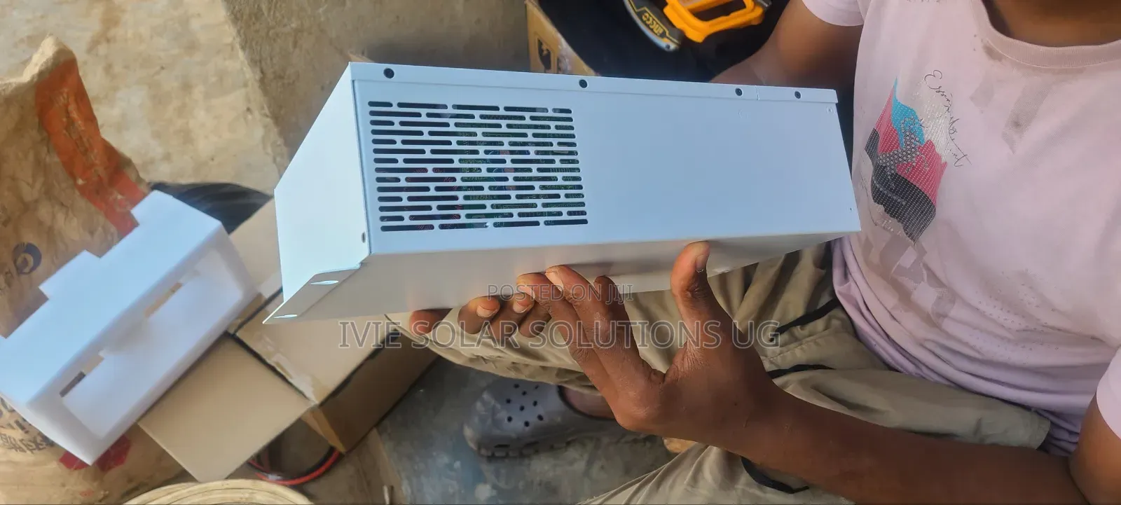 Srne Hybrid Inverter 1.5kva / 1500watts