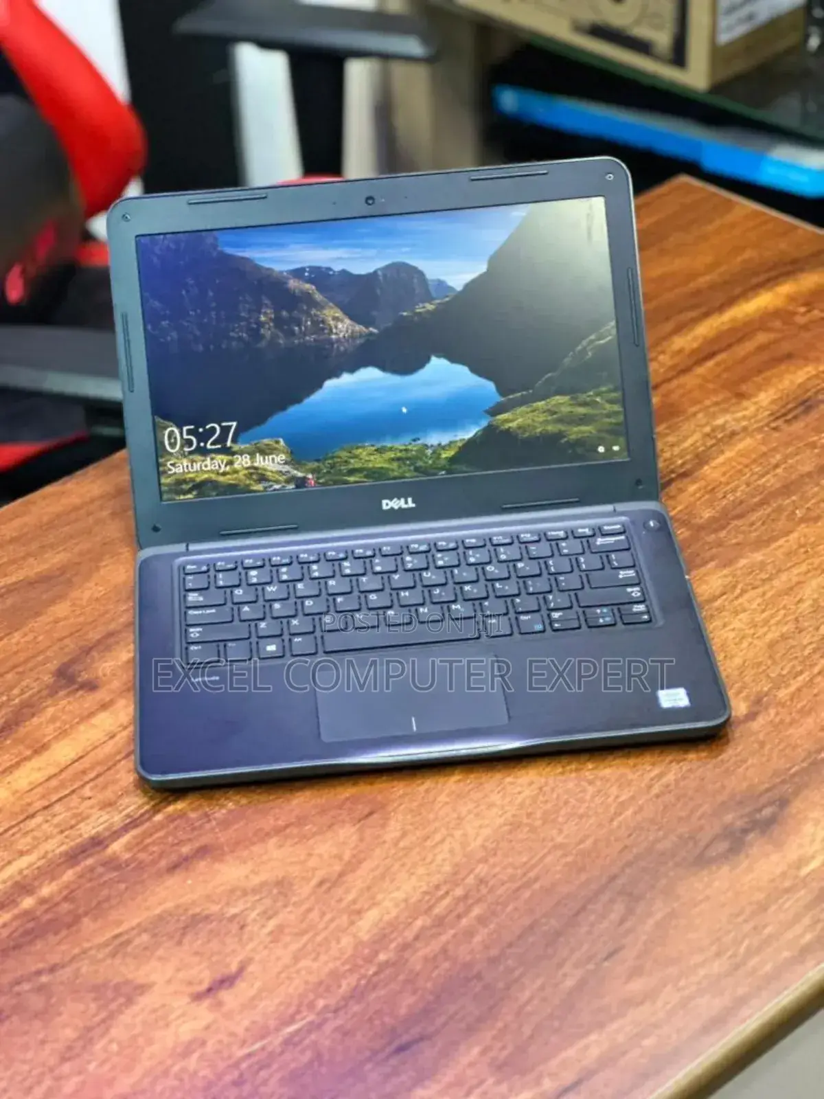 New Laptop Dell Latitude 13 3380 8GB Intel Core I5 HDD 500GB