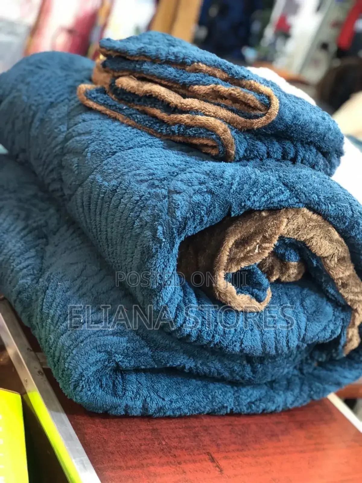 4 in 1 Soft Blanket Set