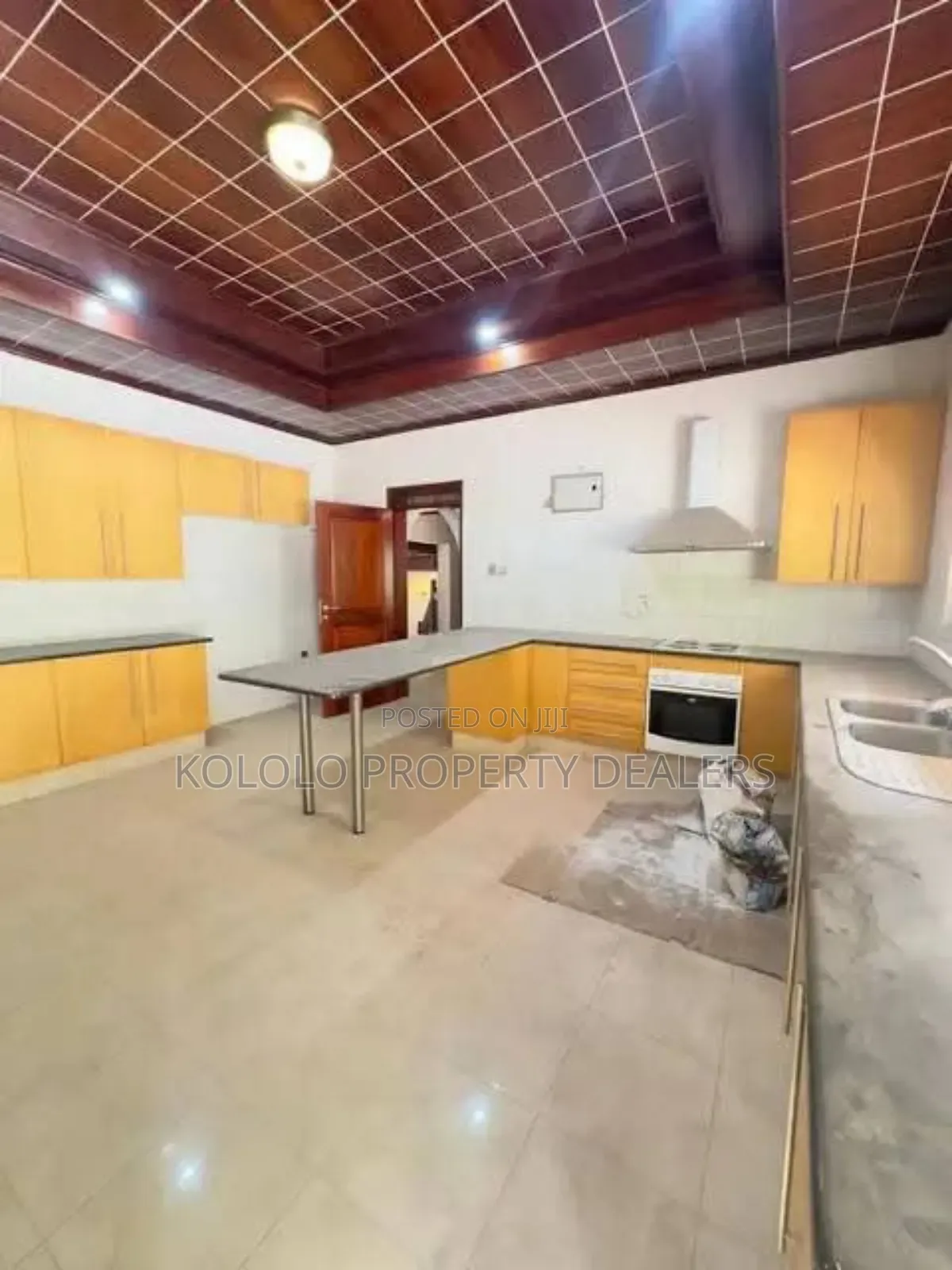 10bdrm Mansion in Naguru, Central Division for sale