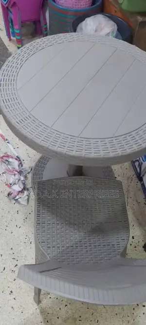 Round Plastic Table