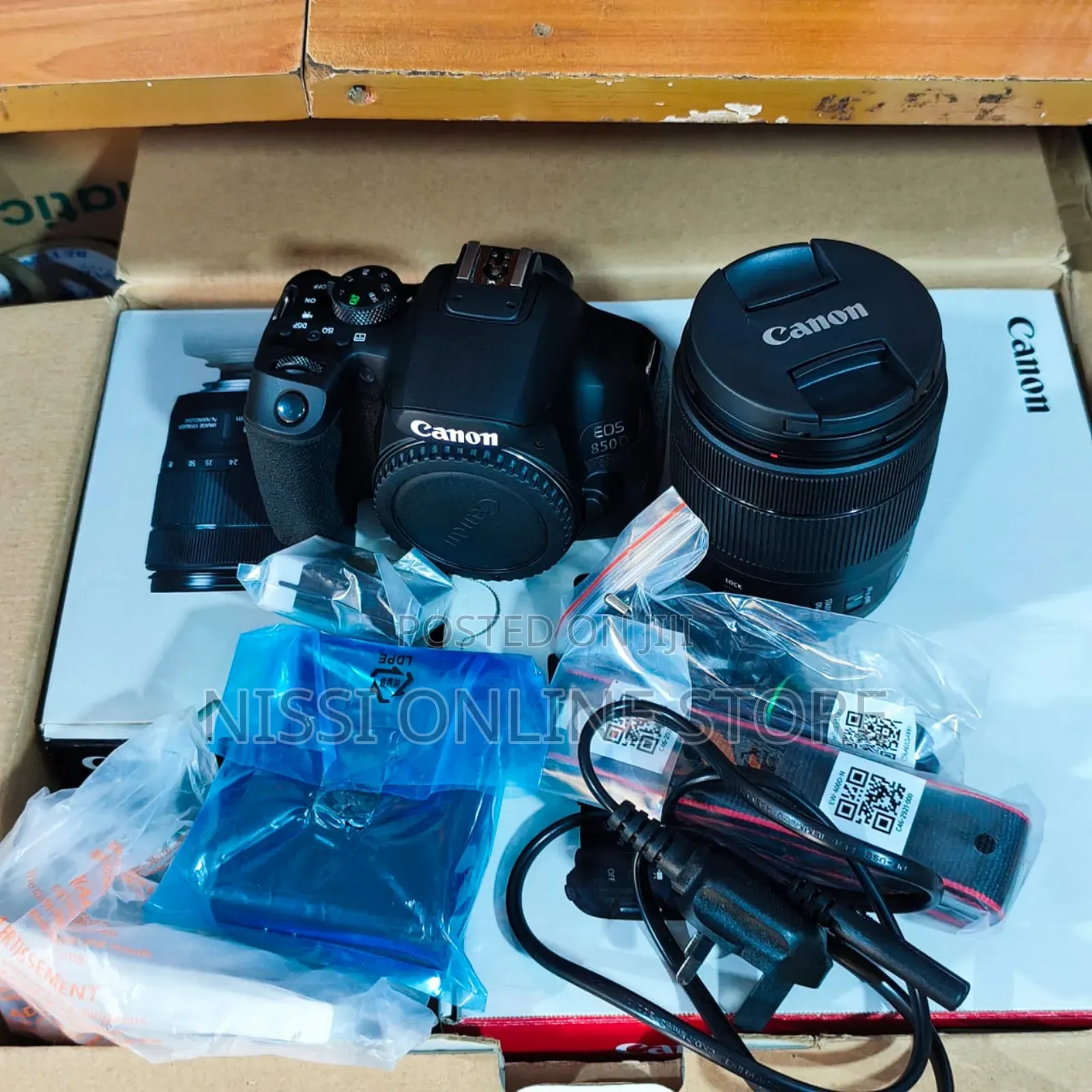 Canon 850d Professional Camera With 18-135mm Lens
