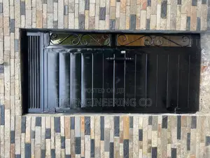Back Ddoor