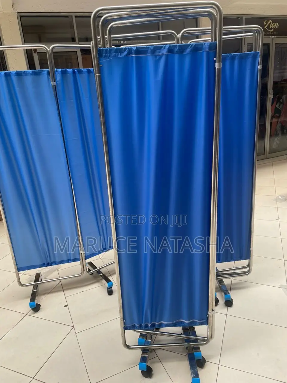 Four Folds Ward Screen
