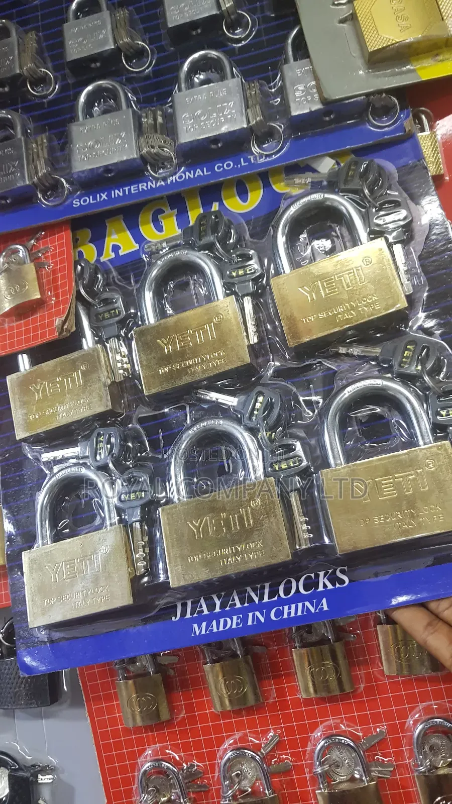 Padlock Chat Yeti