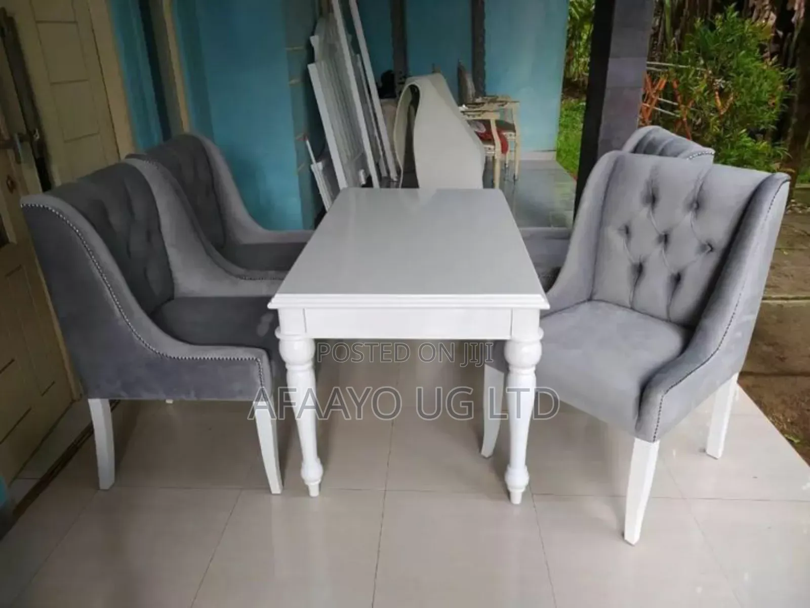 Cushioned Dinning Set