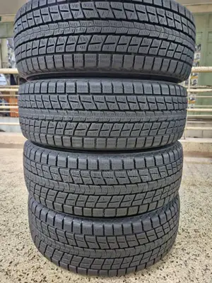 It's 215 65 R16 Original Tires 4rm Japan Dunlop All Most New