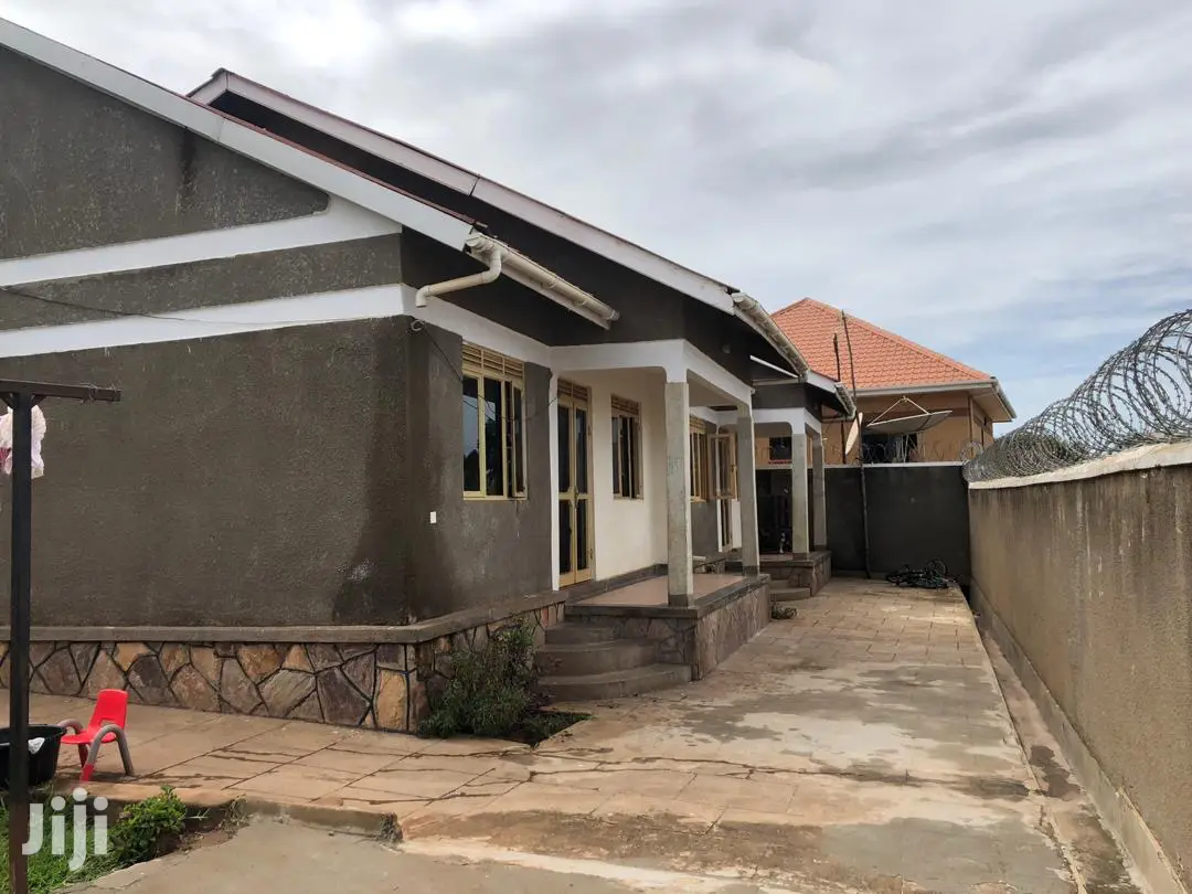 2 Bedroom House In Kitende For Sale