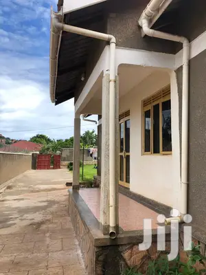 2 Bedroom House In Kitende For Sale