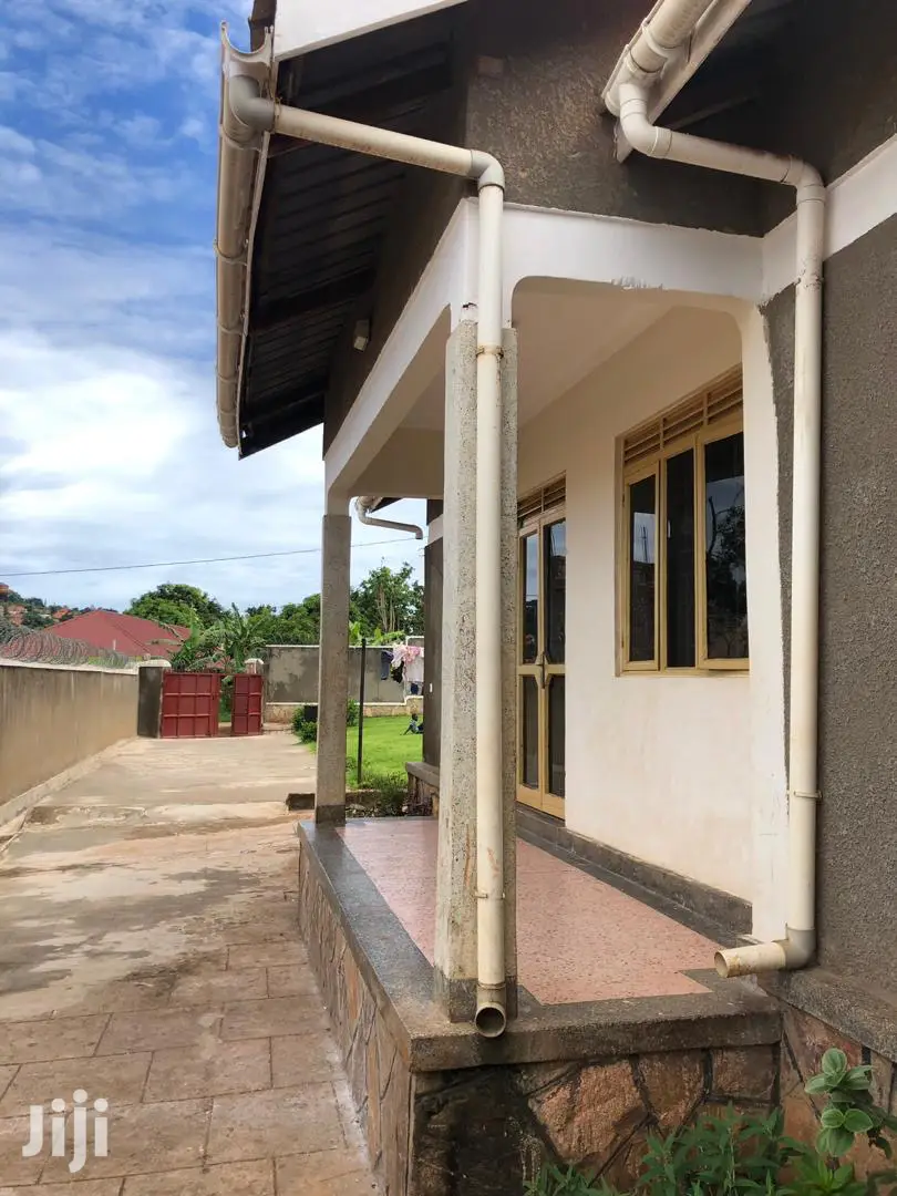 2 Bedroom House In Kitende For Sale