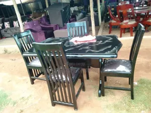 Portable Simple 4 Seater at Low Costs