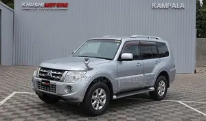 Mitsubishi Pajero 2012 Silver
