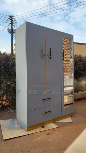 Wardrobe 4x6fts Available Make
