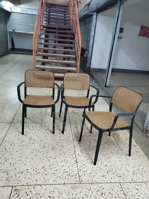 Instock Plastic Chairs Plastic Chairs