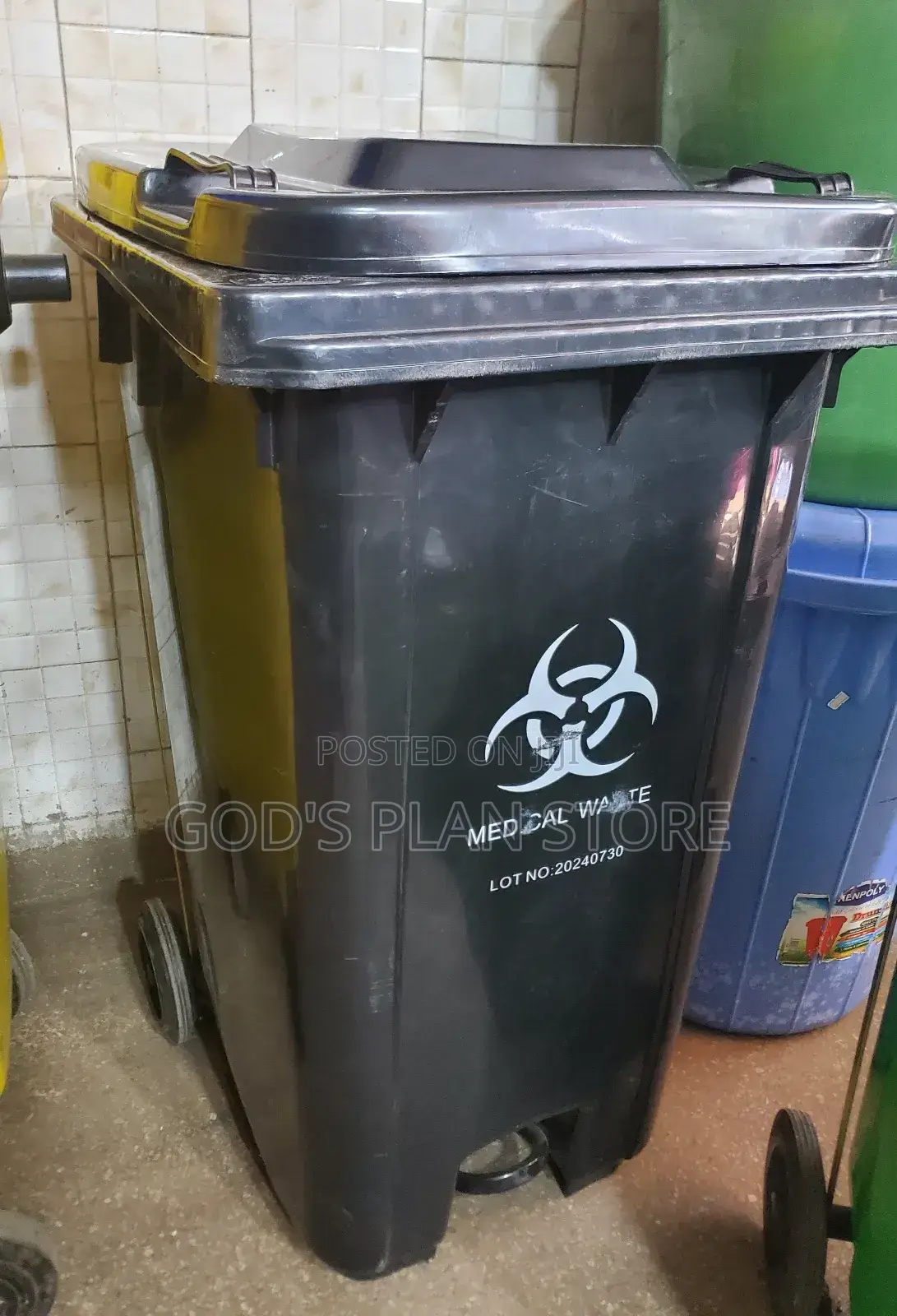 240litres Heavy Quality Medical Plastic Dust Bins Step On