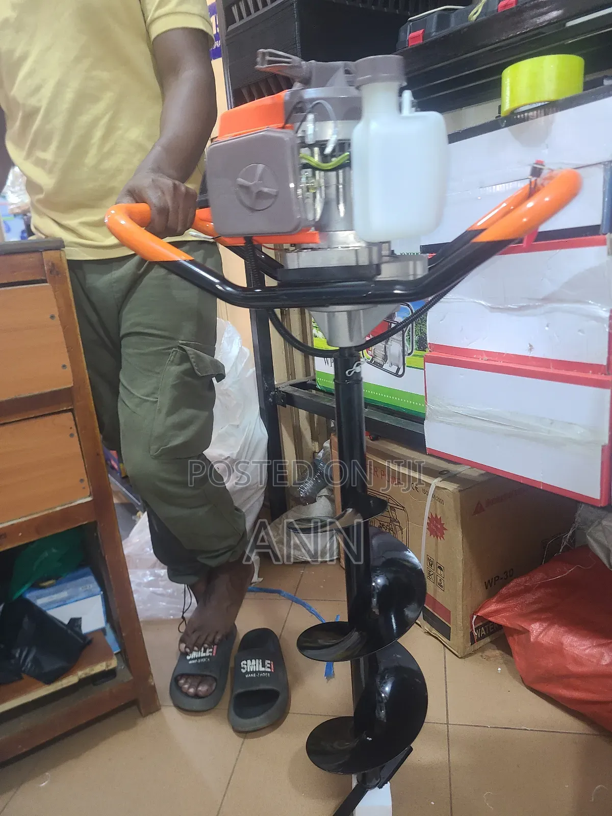 Earth Auger With One Drill Bit