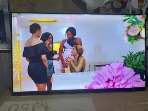 Photo - 50” Hisense Uhd Smart Frameless Tv